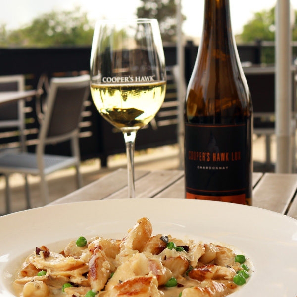 Cooper's Hawk Winery & Restaurants > White Wine > Cooper's Hawk Lux